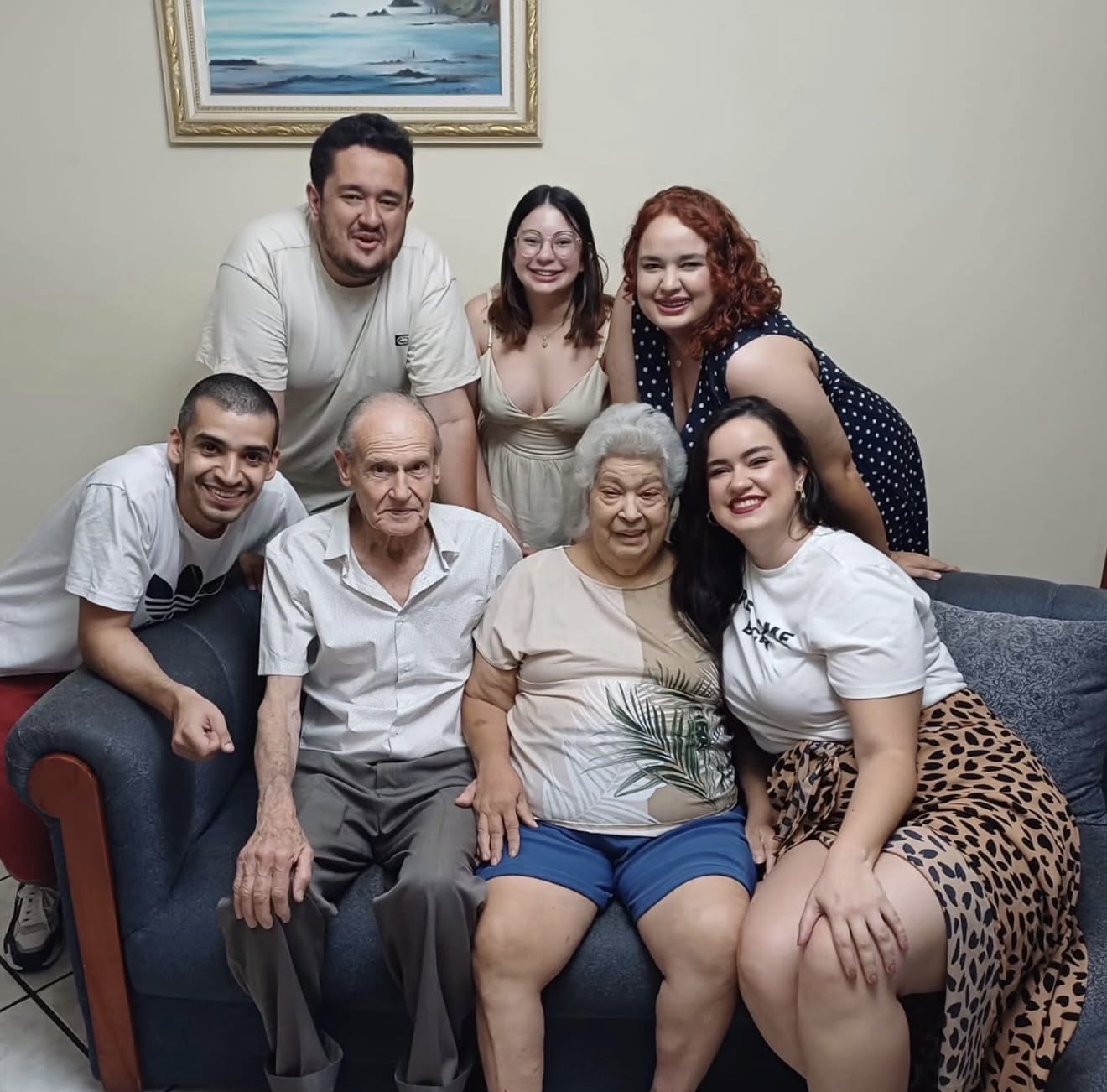 Luis Sobrinho com sua família e seu falecido pai